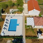 Angelina Tatil Evi