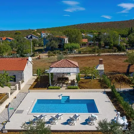 펜션 Angelina Sukošan