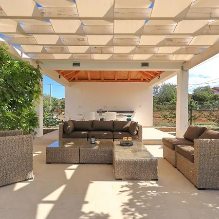 Angelina Holiday home